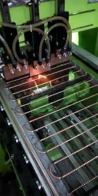 Cabeça automática 380V da máquina de solda multi 150KVA do fio do condensador do refrigerador