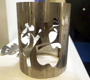 Eficiência elevada preta vermelha FL-30-1000W da máquina de corte 1000W da tubulação do CNC de Raycus IPG