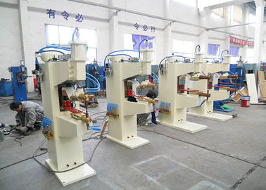 C.C. pneumática 300-800kg 50Hz 60HZ do inversor da máquina de soldadura da resistência do ponto