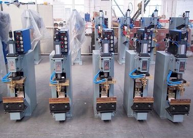 Máquina de soldadura pneumática 25~150KVA da emenda da série especial do DN com para baixo o elétrodo móvel